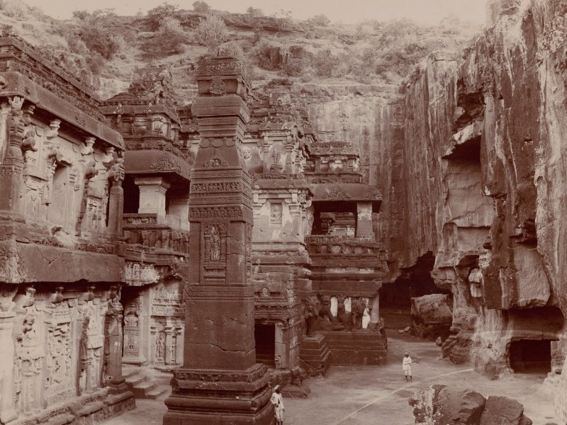 インド