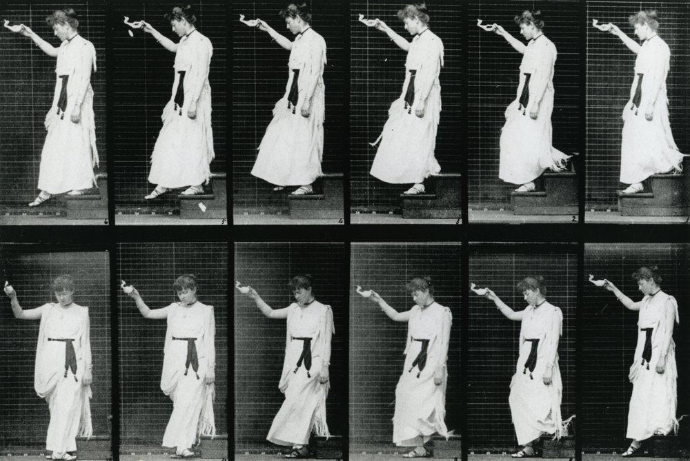 女性。 1887年に出版されたEadweard Muybridgeの「The Human