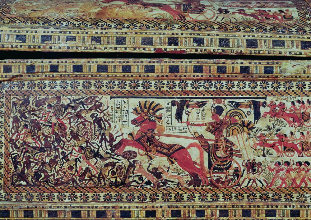 ツタンカーメン（紀元前1370〜1352年頃）、アフリカ人を攻撃する戦車に乗って、胸部の側面から見た詳細。新王国時代、紀元前1340年頃（塗装済み木材）（147998を参照）