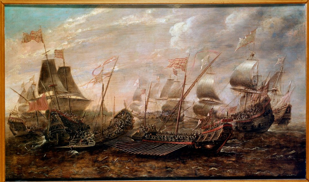 なんでも鑑定団よりも驚き！ 無敵のアルマダ 1588年8月、スペインのアルマダがイギリス艦隊に 置物