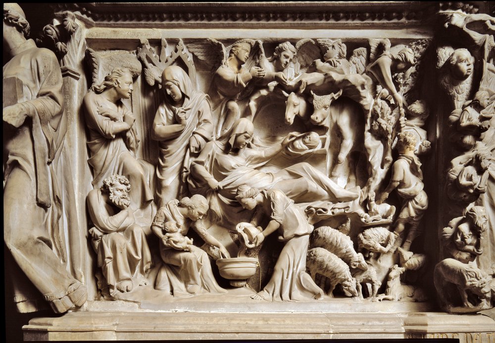 受胎告知」と「降誕」。大理石彫刻のハイレリーフ