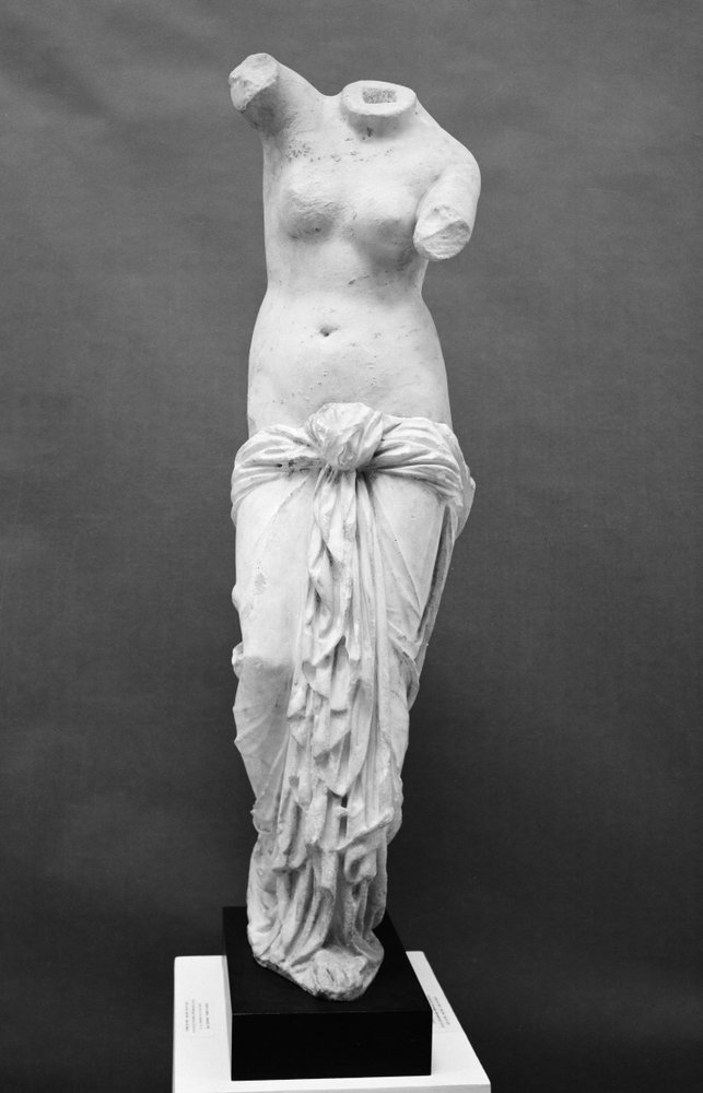 Roman_-_Figure_of_Aphrodite_(