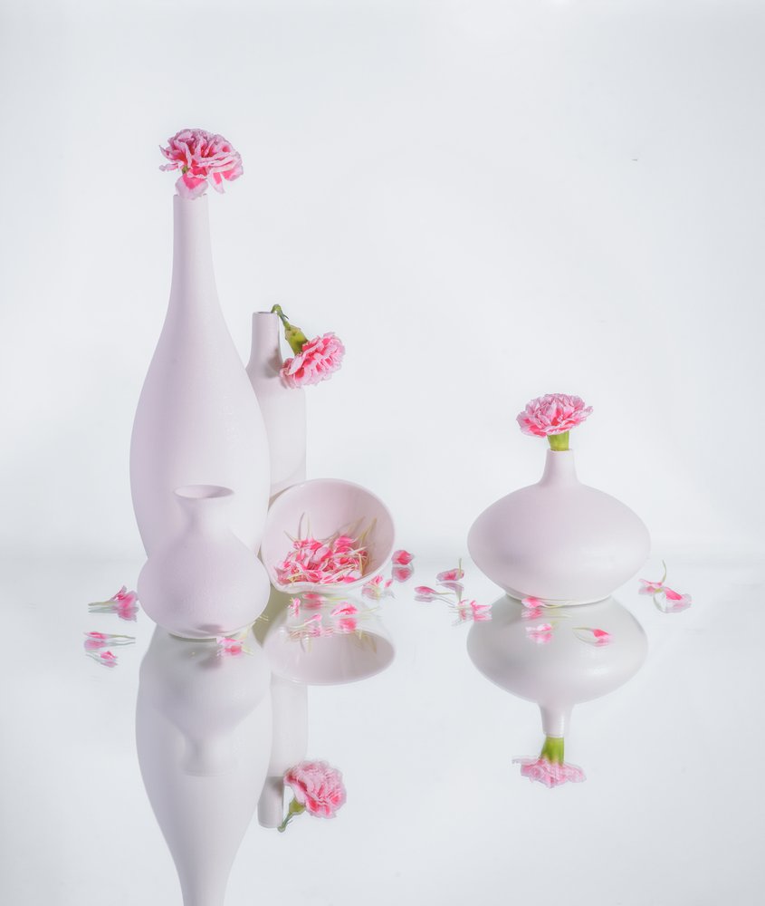 穏やかなピンクの花瓶 作： 