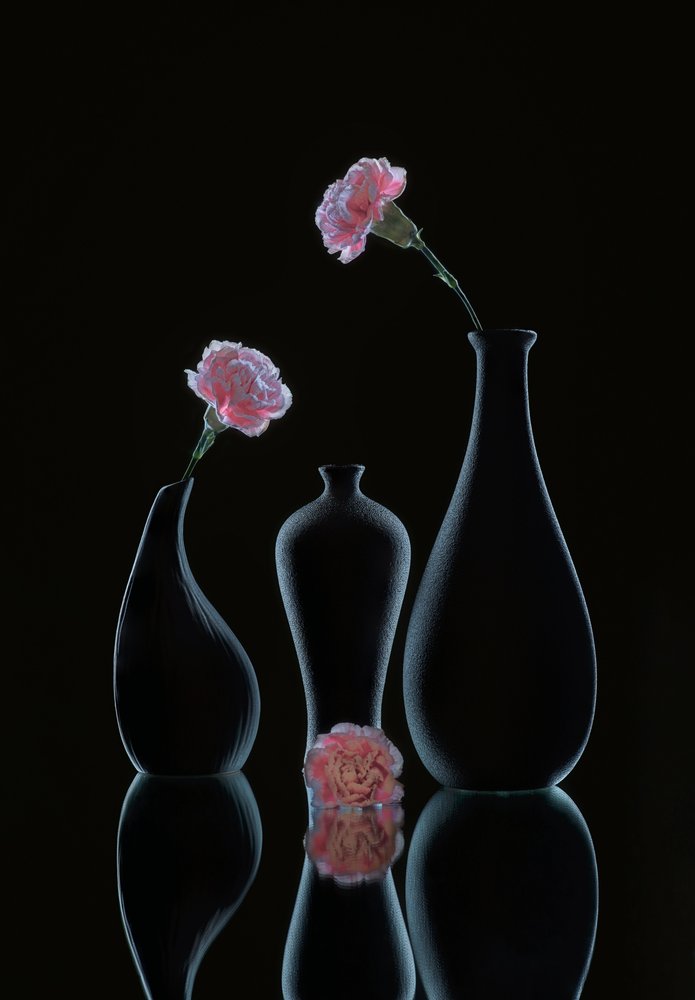 洗練された花の静物画 作： 