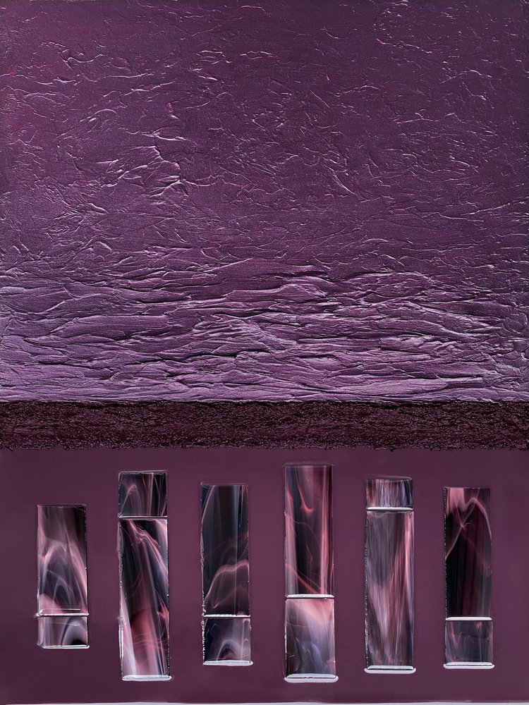 質感のある紫色の円筒 作： 