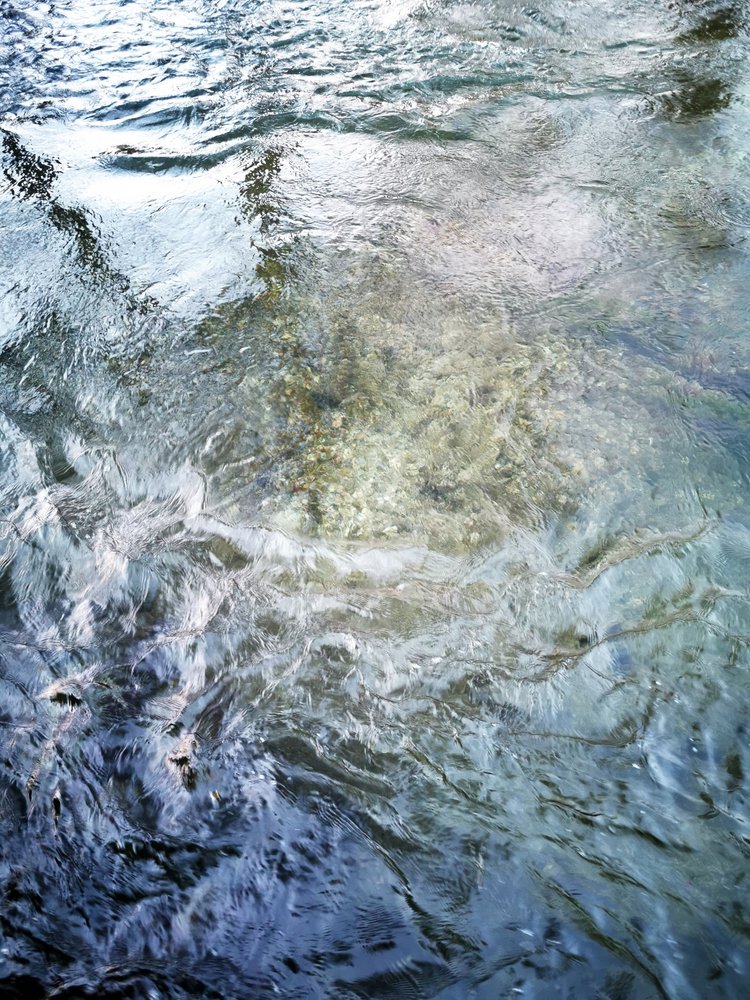 澄んだ水の流れ 作： 