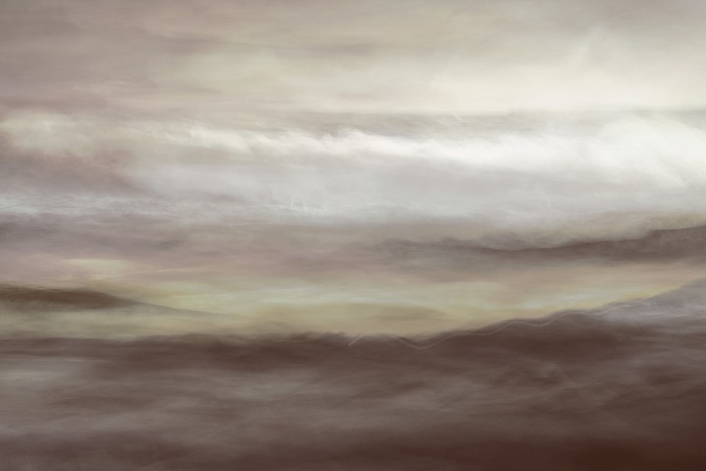 幻想的な雲の層 作： 