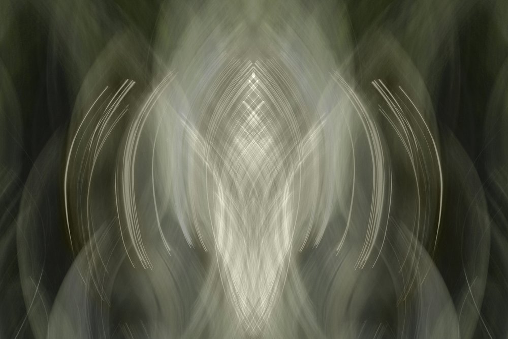 幽玄な光の造形 作： 