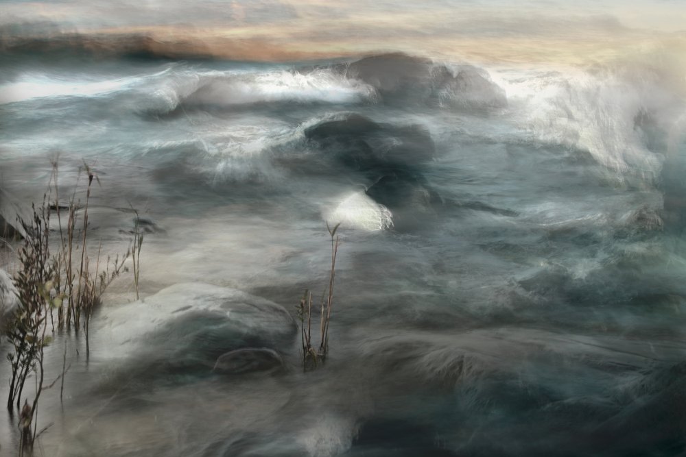 幻想的な海の動き 作： 