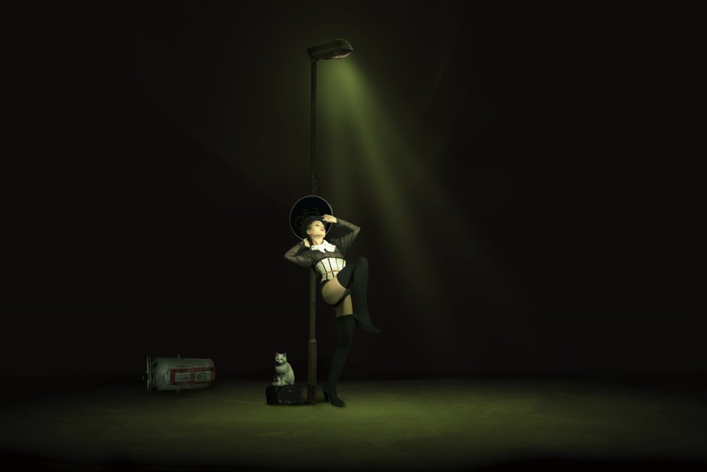  作： 