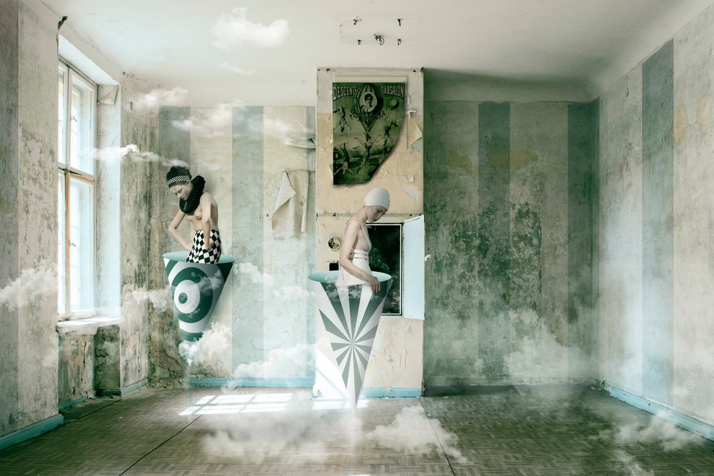  作： 