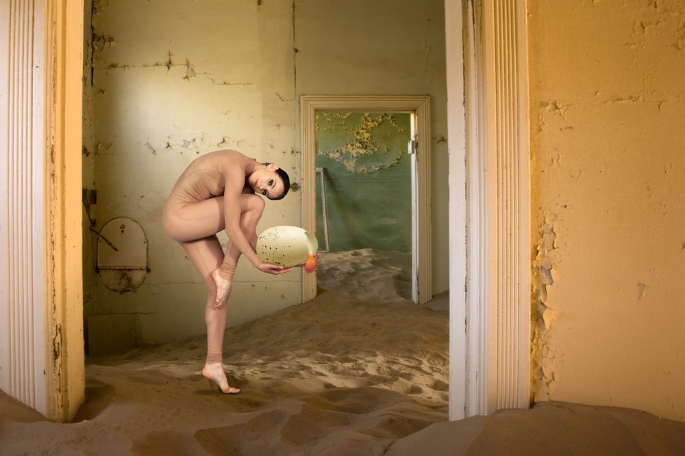  作： 