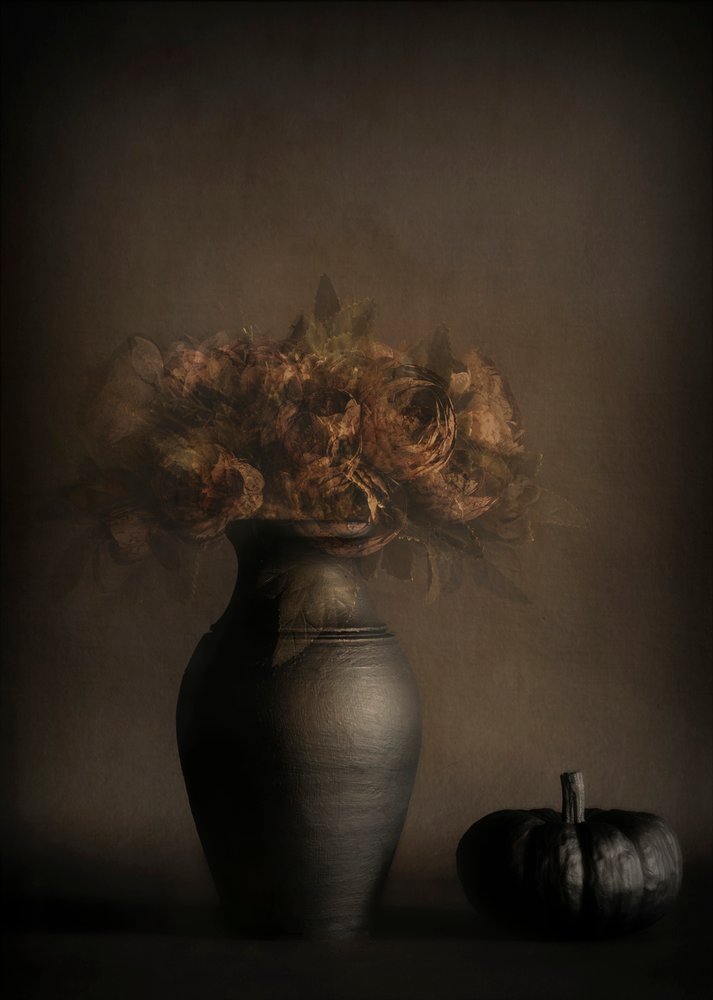 「暗い秋の静物画」 作： 