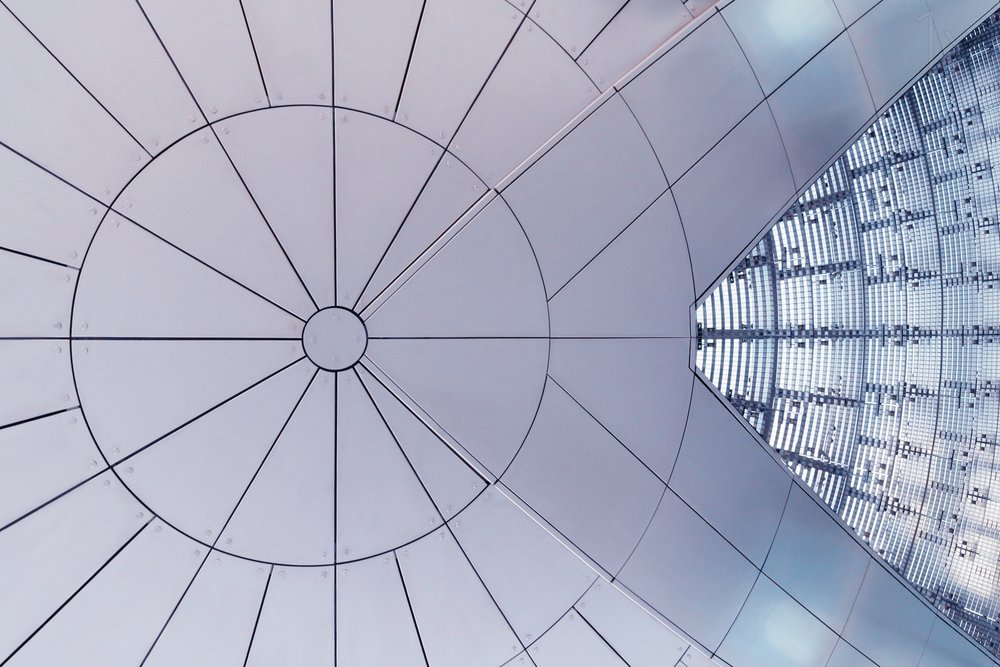現代の幾何学的建築 作： 
