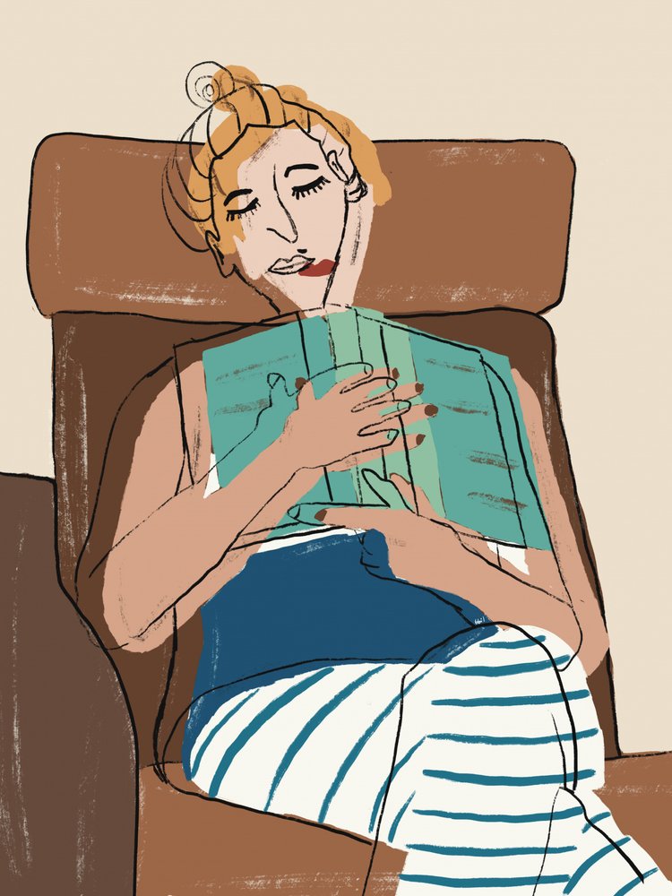 くつろいで本を読む女性 作： 