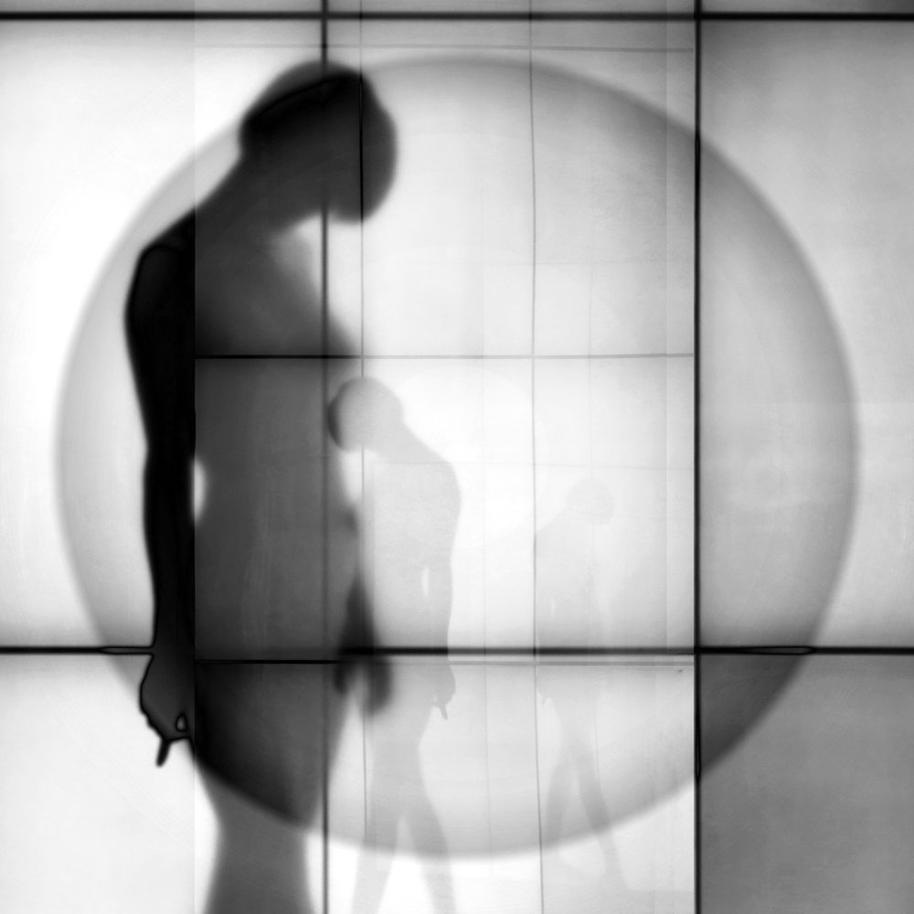 ぼやけた人の姿 作： 