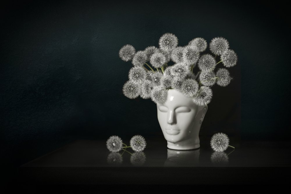 タンポポの頭形の花瓶 作： 