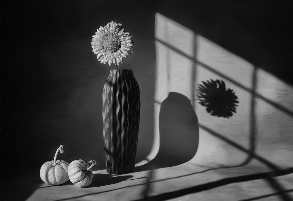 秋のひまわりの静物画 作： 