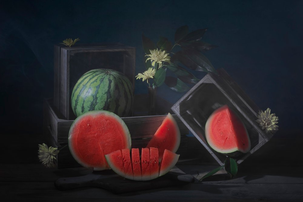 ムーディなスイカの静物画 作： 