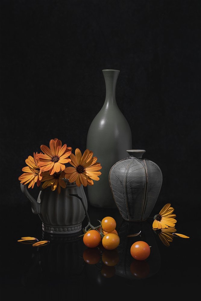 オレンジの花の静物画 作： 