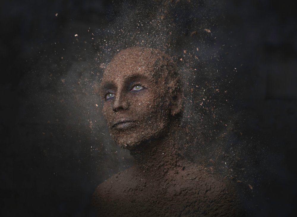  作： 