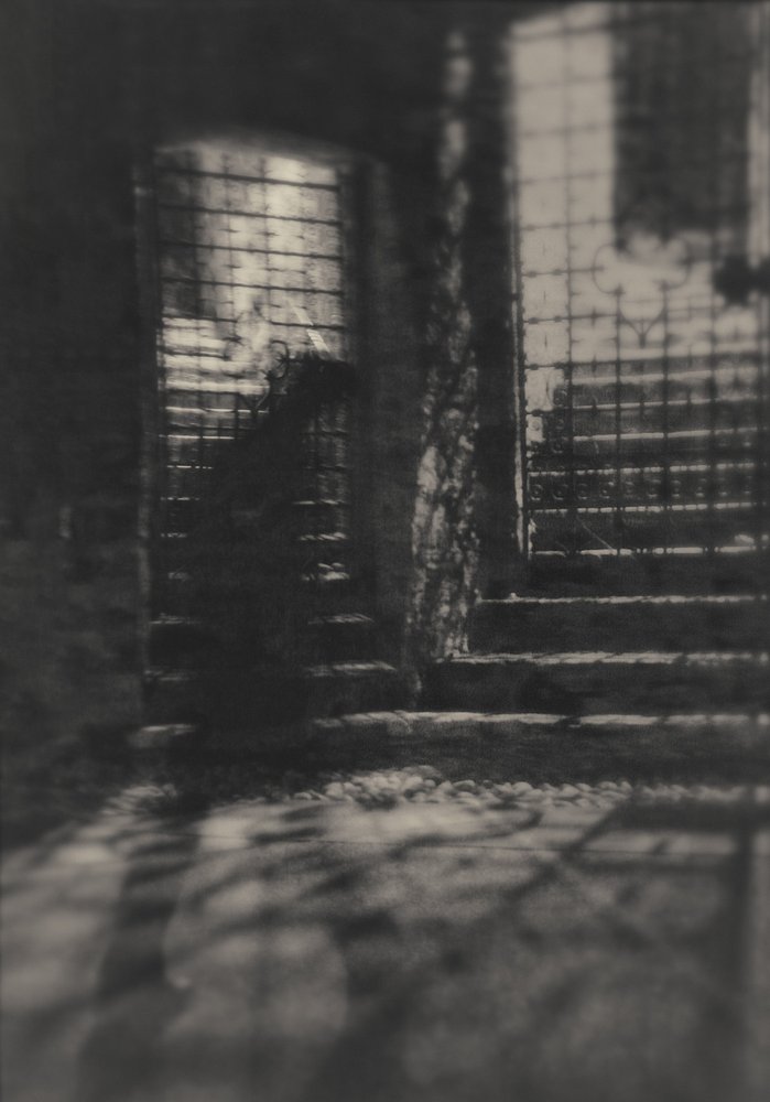  作： 