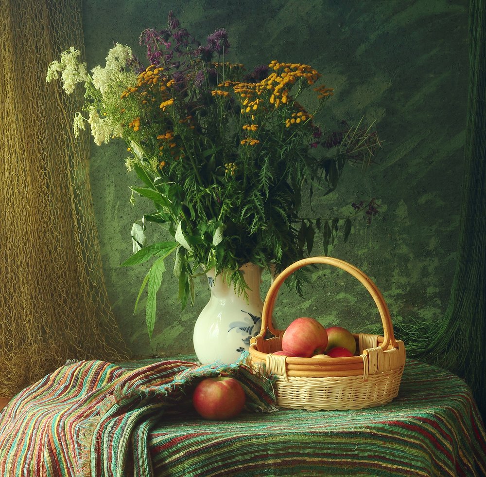  作： 