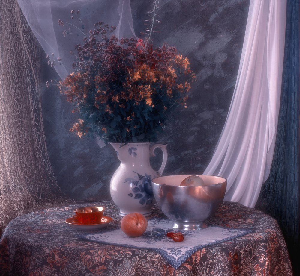  作： 