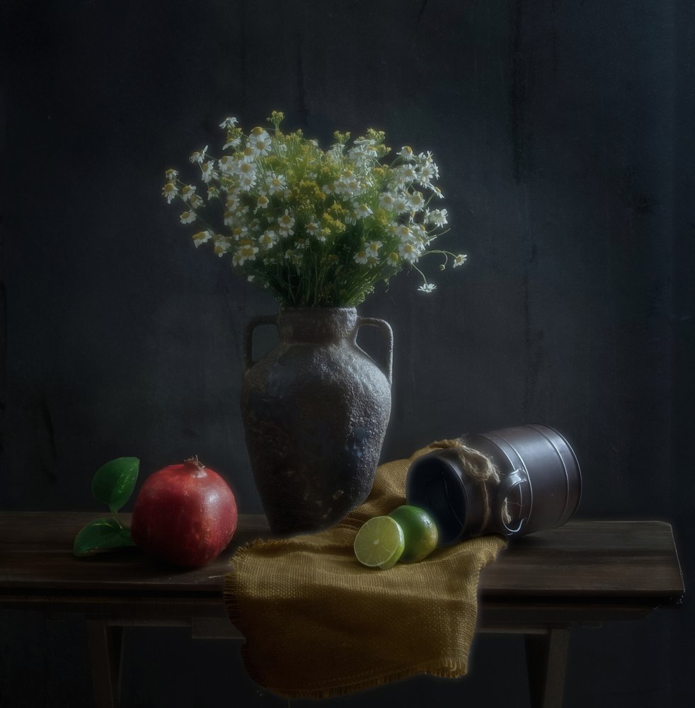 素朴な花の静物画 作： 