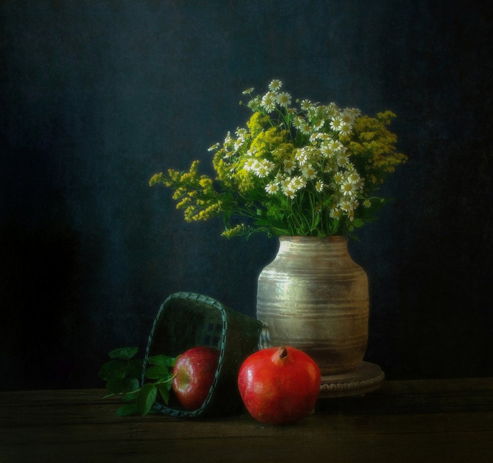 素朴な花の静物画 作： 