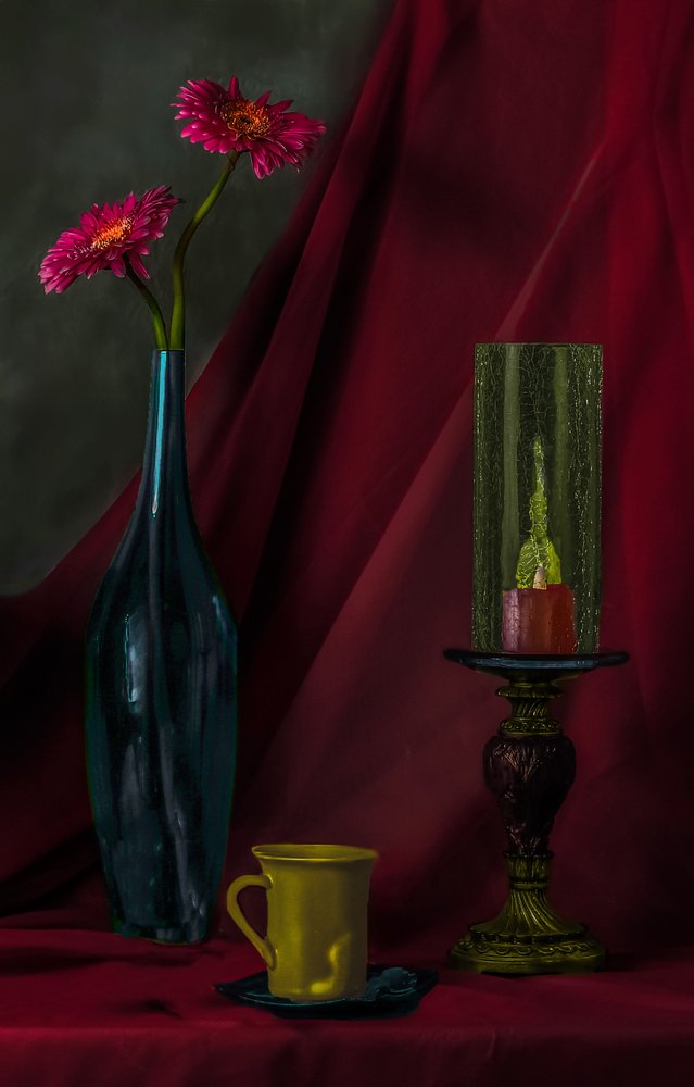 ドラマチックな花の静物画 作： 