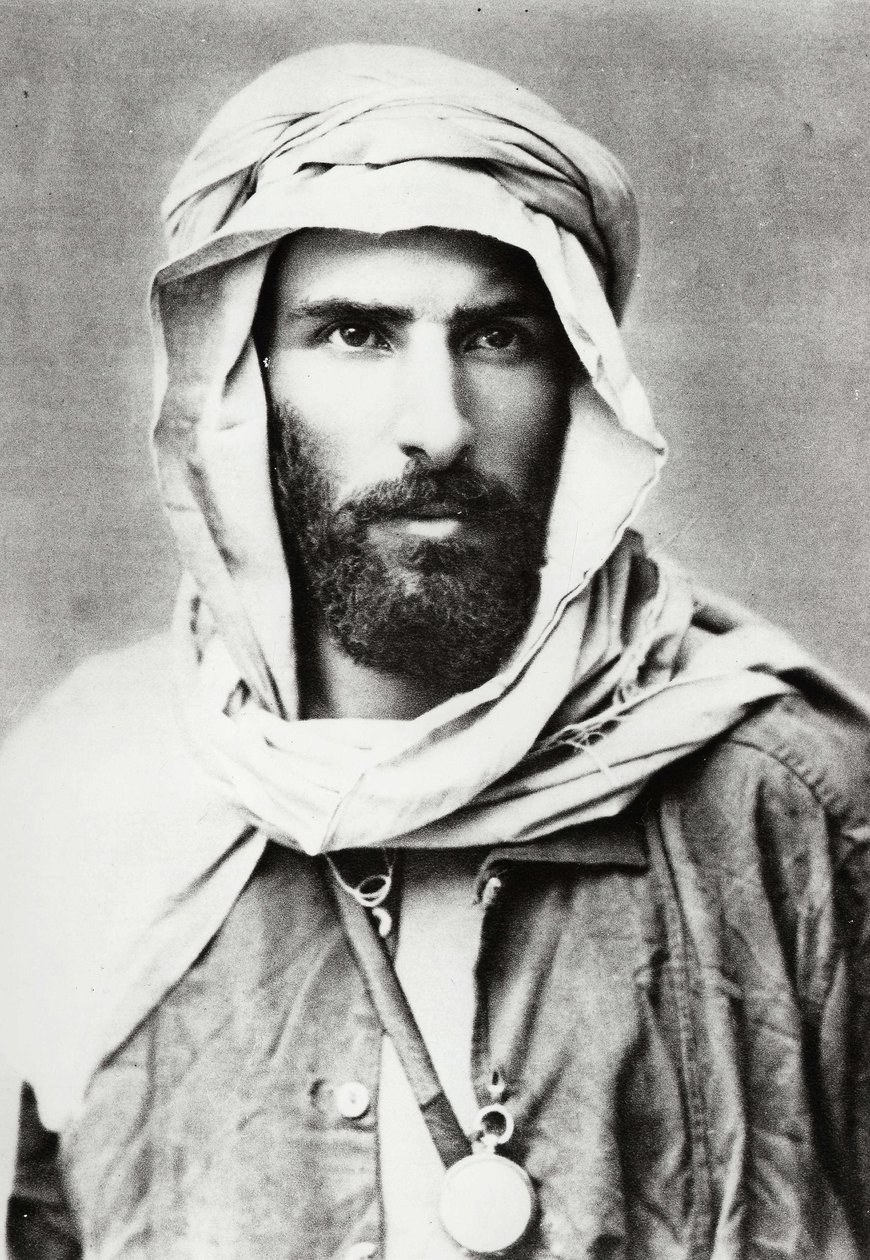 サヴォルグナン・デ・ブラッツァの肖像（1889年頃）、写真提供：Nadar.¿-。 作： ナダール