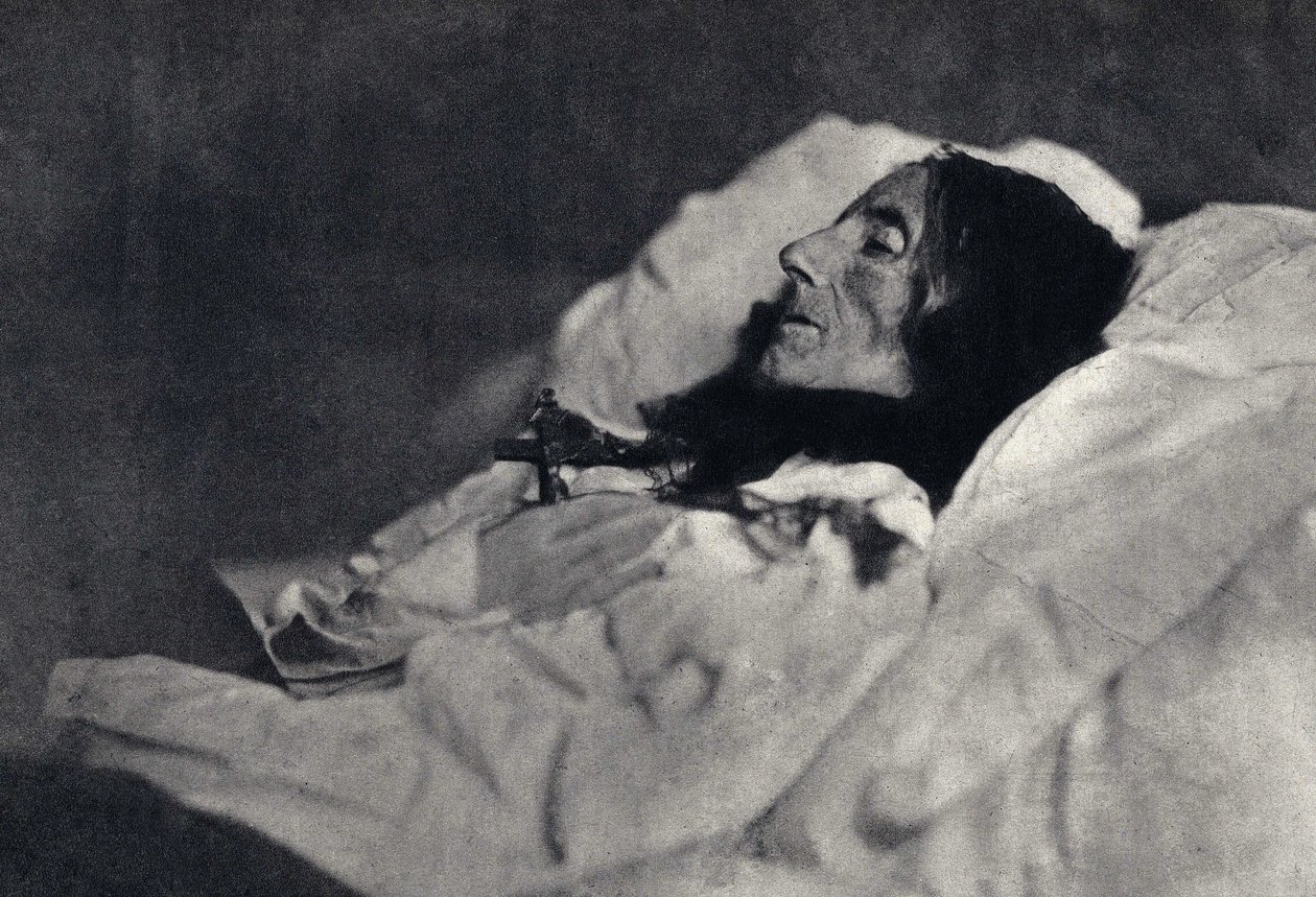 詩人マルセリーヌ・デボルド・ヴァルモア(Desbordes-Valmore)(1786-1859)の死に際の肖像。撮影は1859年、Felix Tournachon dit Nadar（1820-1910）。印刷は19世紀末、ナダールの父、ヴィクトール・トゥルナション。 作： ナダール