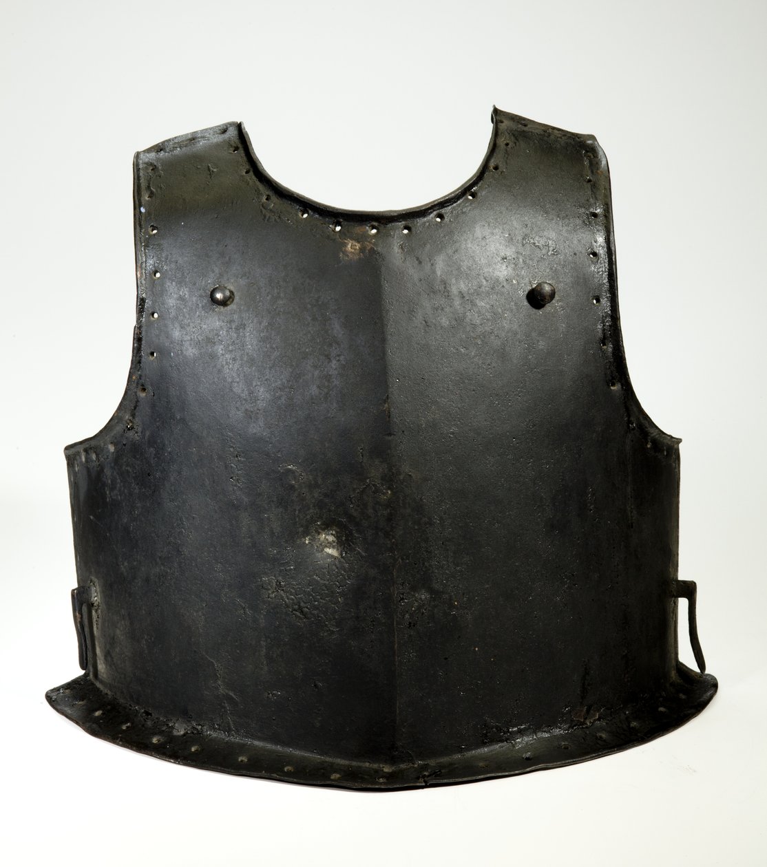 火縄銃騎兵用胸当て、c.1625-50（鉄と黒のペンキ） 作： （attr.to）ドイツ語学校