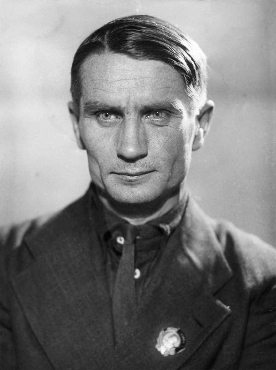 1938年のソビエト連邦最高ソビエトの最初のセッション中に連合のソビエトの副議長に選出されたアカデミシアンのトロフィム・ライセンコ。 作： 不明