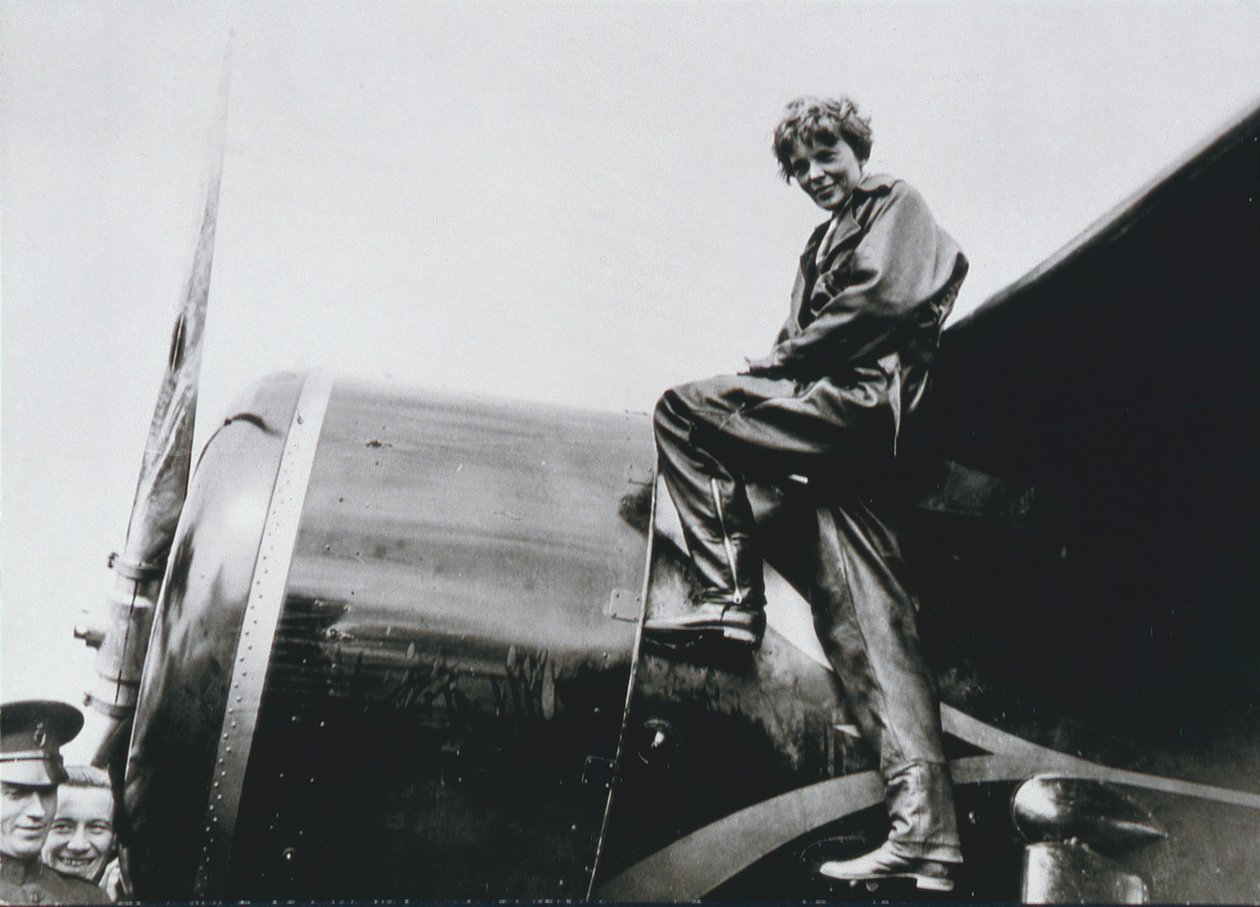 アメリアイアハート、1932年 作： アメリカの写真家