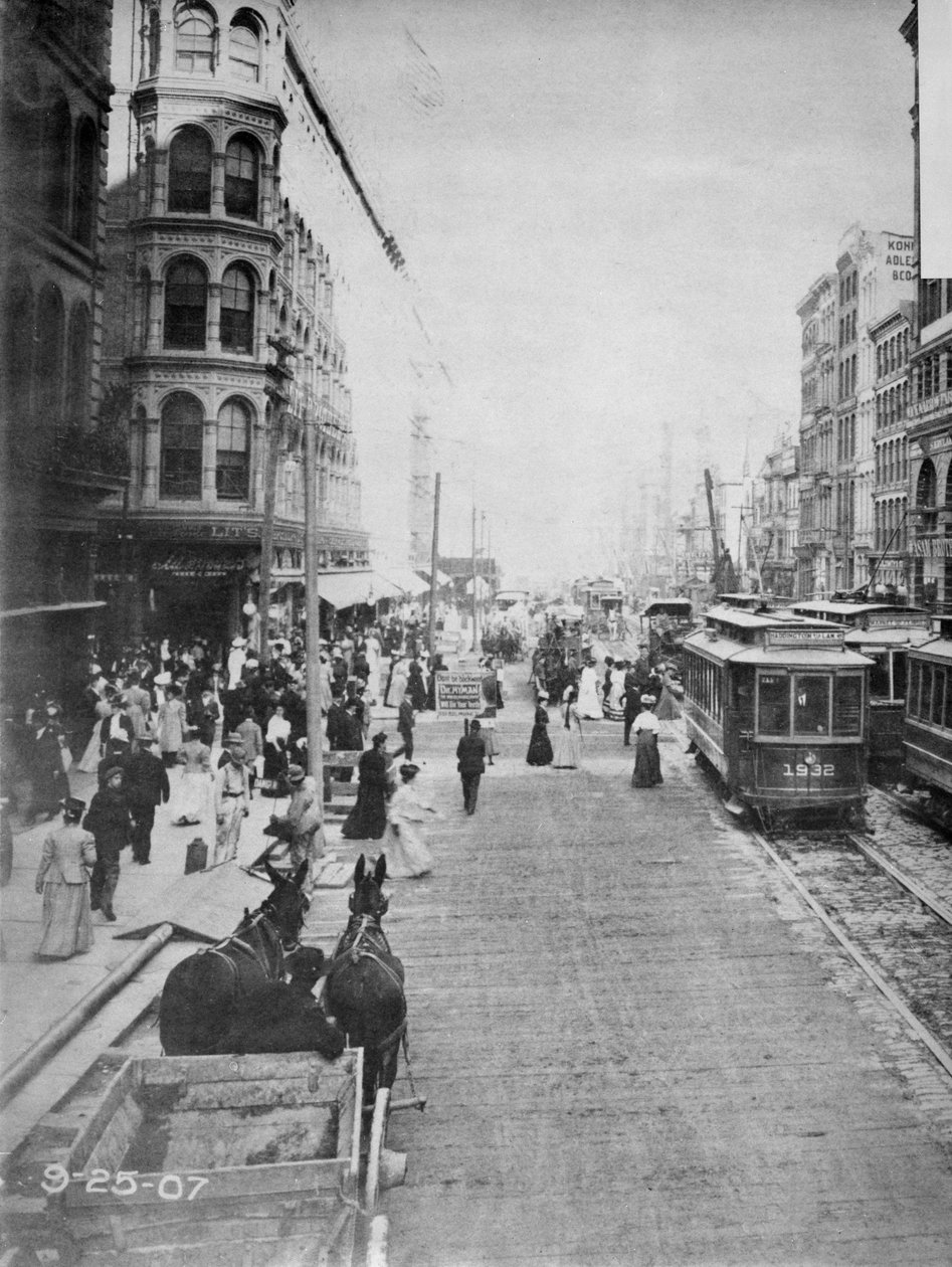 フィラデルフィアのセブンスストリートから東を望むマーケットストリート、1907年 作： アメリカの写真家