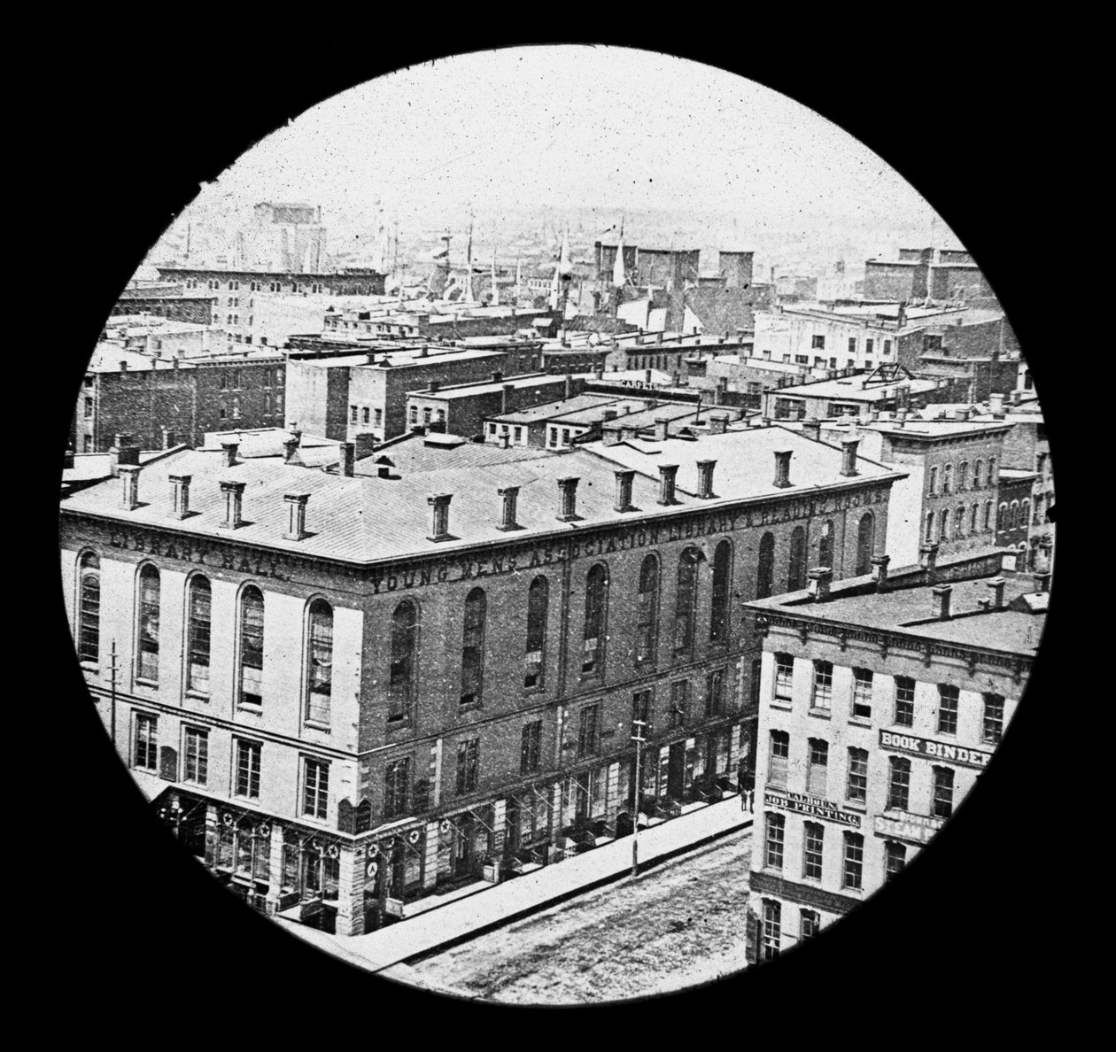 1871年のシカゴ火災の前に裁判所から北西ビュー 作： アメリカの写真家
