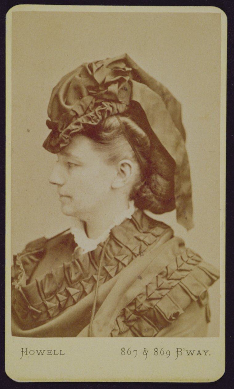 ビクトリアウッドハルの肖像（1838〜1927年）、1875年頃 作： アメリカの写真家