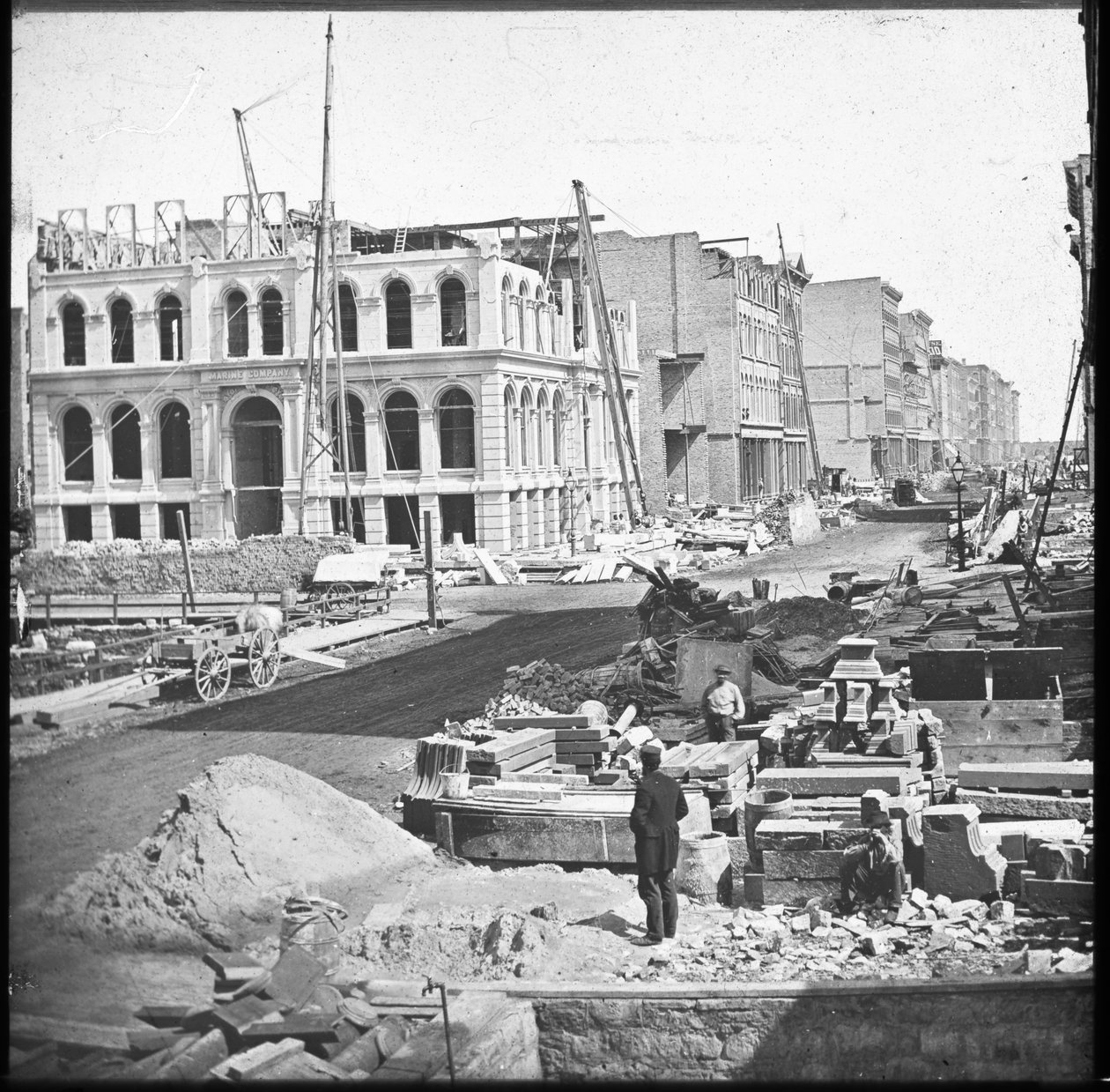 大シカゴの火、1873年頃のマリンバンクの建物の再建 作： アメリカの写真家