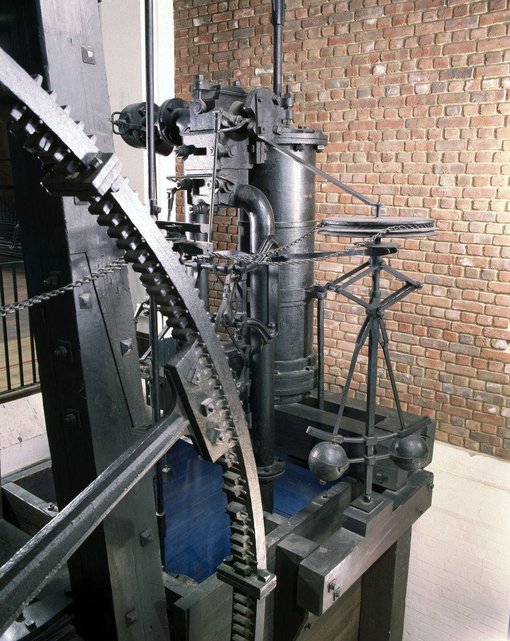 ボールトンアンドワッツ回転エンジン、1788年（金属） 作： 英語学校