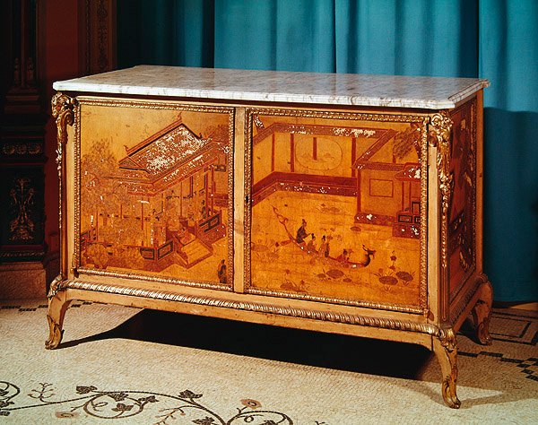 二重パネル付き便器、署名付きジョセフ1772（金色の木材） 作： フランス語学校