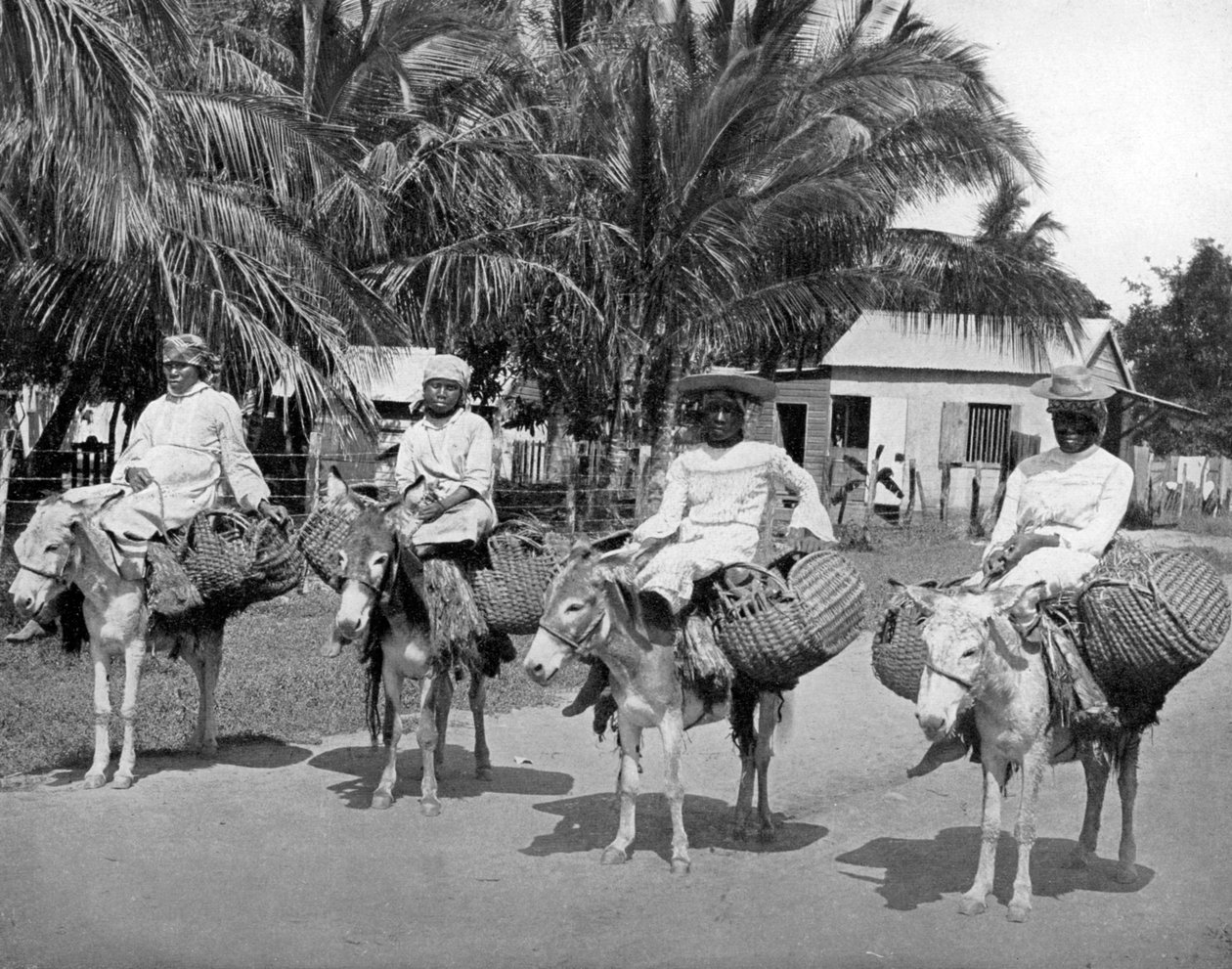 市場からの帰り道、ジャマイカ、c1905。 作： アドルフ・デュパーリーと息子