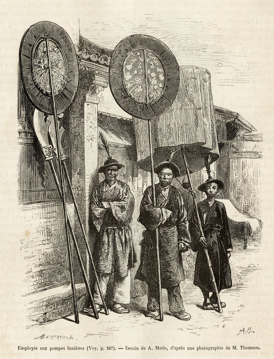 ペキンでの3人の葬儀屋。1873年にT.Choutzeが行ったペキンと中国北部への航海を説明するためにA.Marieが描いた絵をもとにしたエングレーヴィングで、1876年にEdouard Chartonが編集した「Le tour du monde」に掲載されている。セルバ・コレクション。 作： エイドリアン・エマニュエル・マリー
