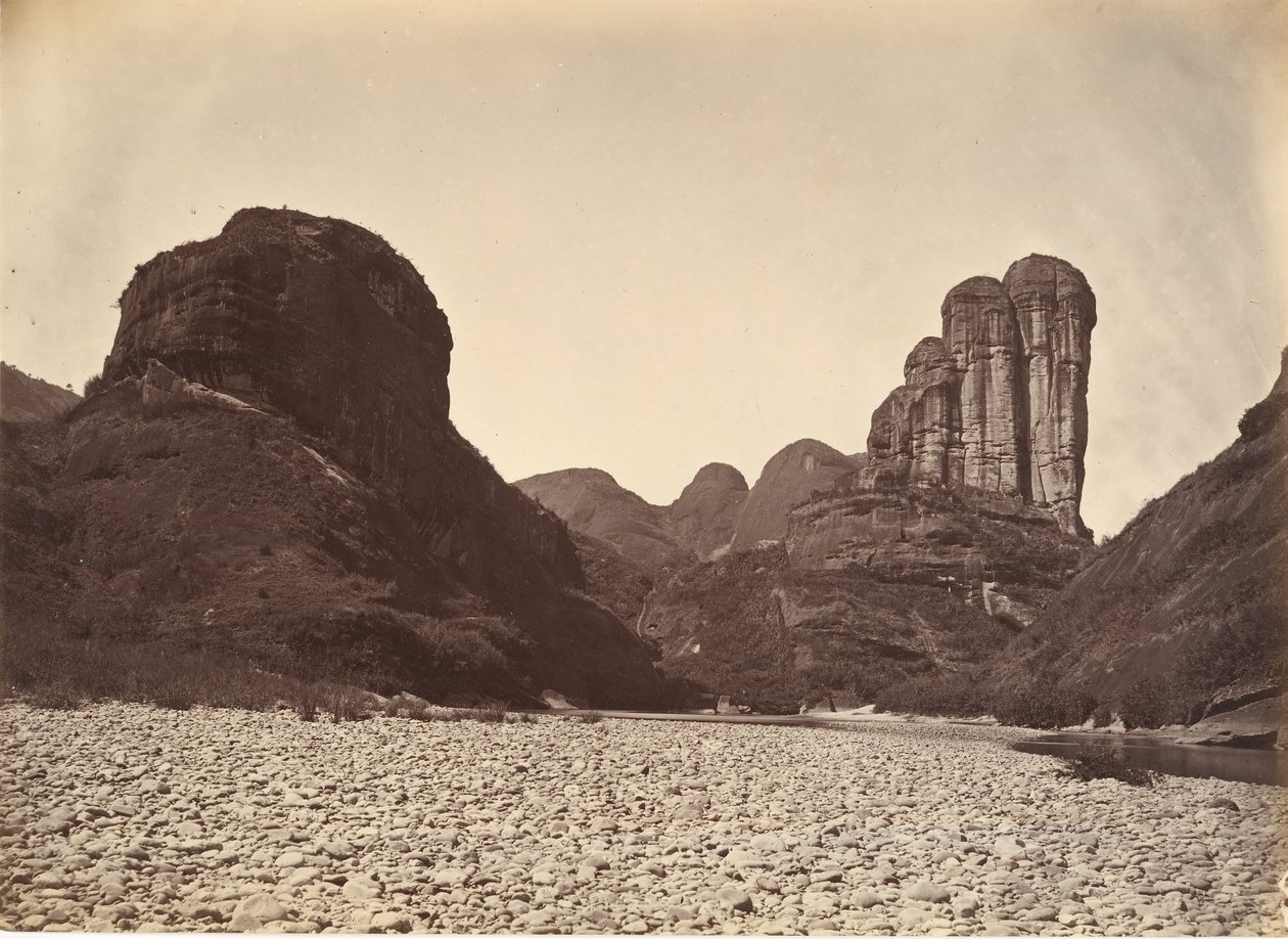 シンチャン近くの積み石山、カリフォルニア州。 1869年。 作： アフォンライ