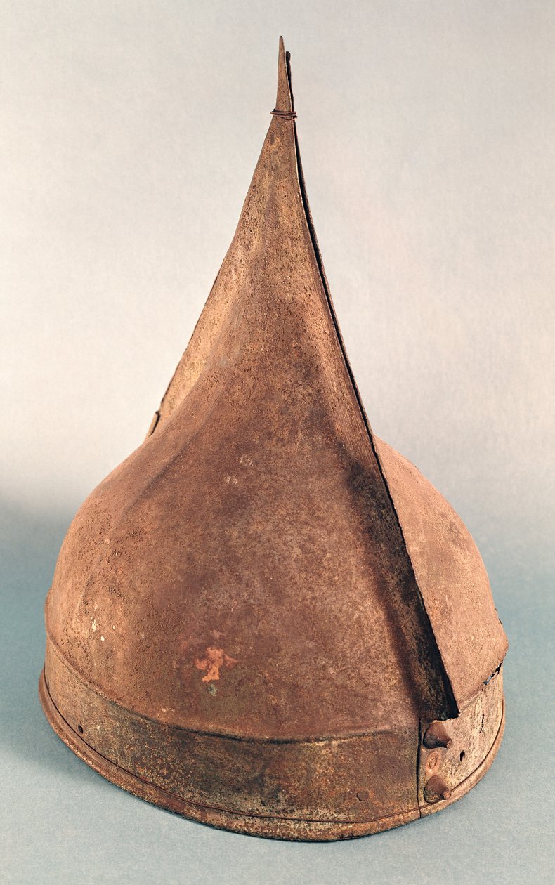 カルヴァドス州ベルニエールデイリー出土のヘルム（ブロンズ）、紀元前800～700年頃 作： 時代のブロンズ