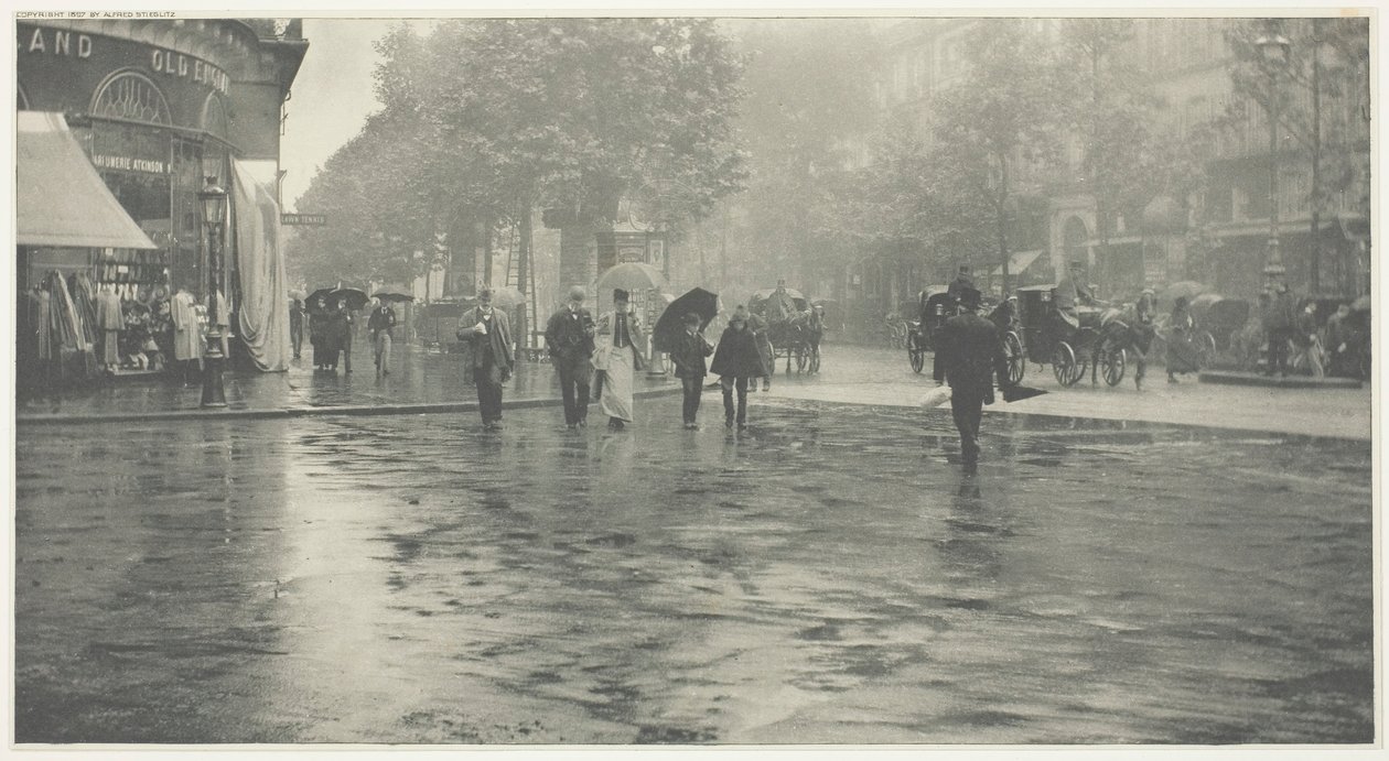 大通り、パリ、1894 年の雨の日、c を印刷しました。 1897年。 作： アルフレッド・スティグリッツ