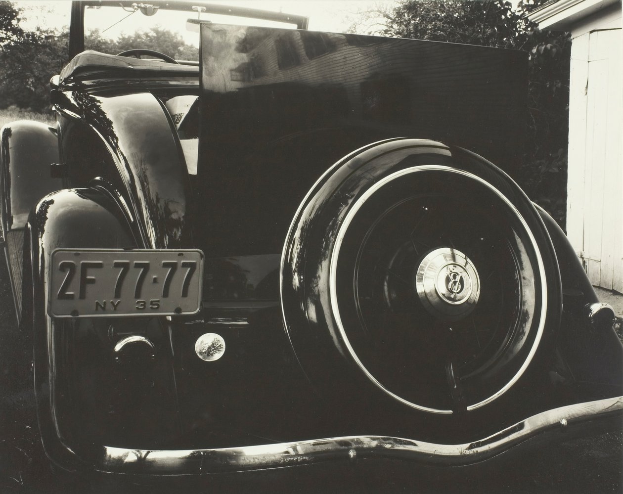 車 2F-77-77、1935 年。 作： アルフレッド・スティグリッツ