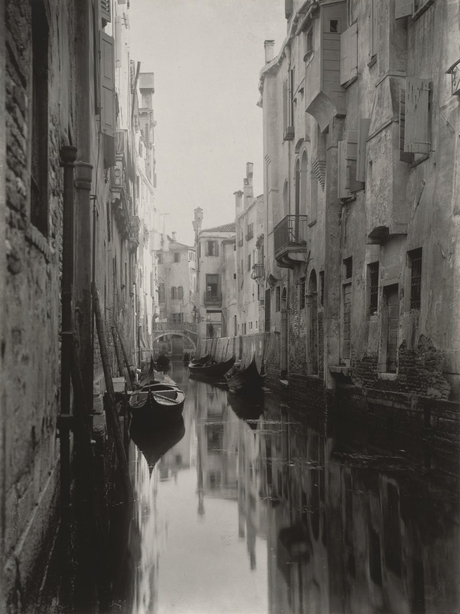 ヴェネチアの運河 作： アルフレッド・スティグリッツ