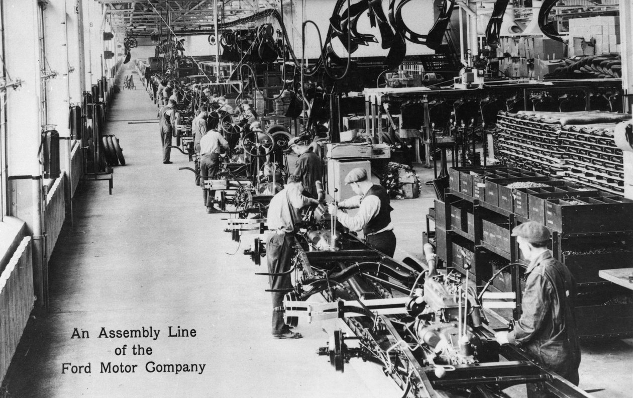 フォードモーターカンパニーの組立ライン、c.1910-20 作： アメリカの写真家